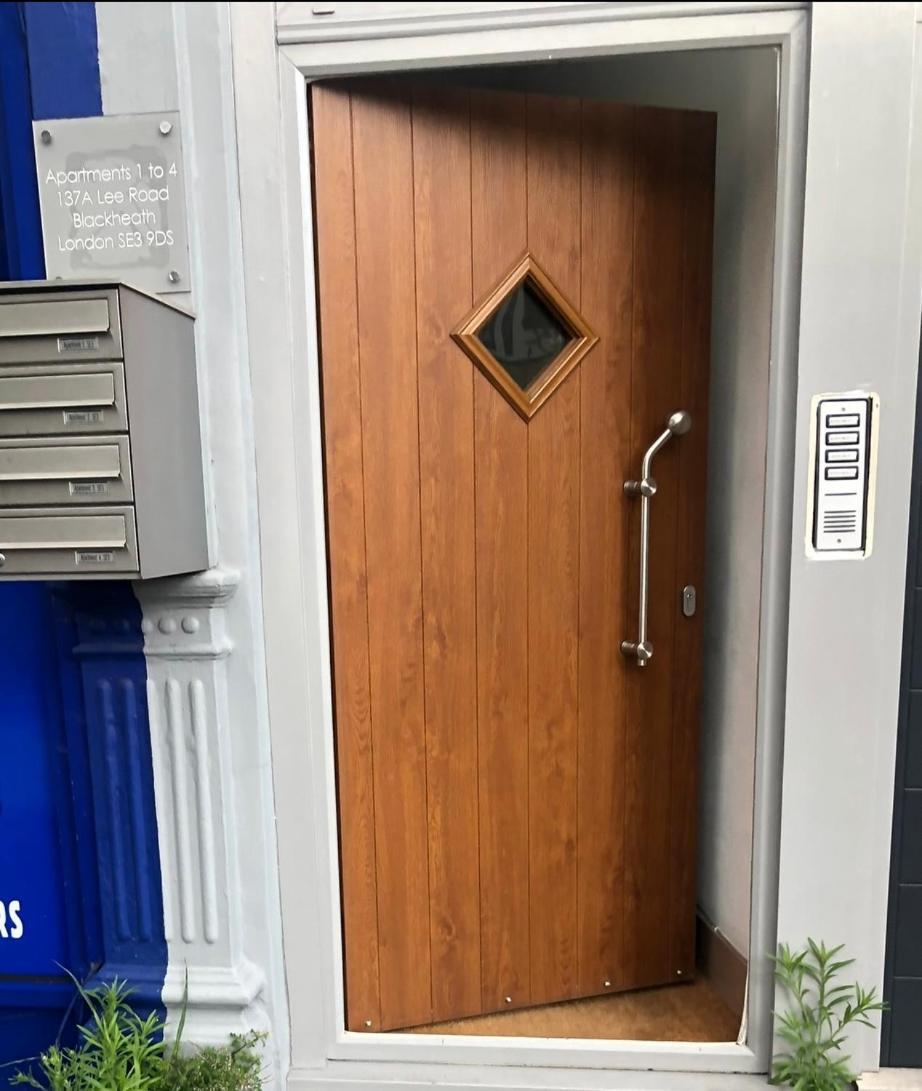 Modern 1 Bed Apartment *